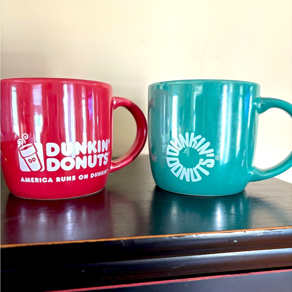 Dunkin Donuts set of 2 ceramic coffee mugs.